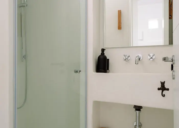 Blue Rock * Piso Livadi