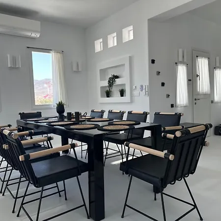 Blue Rock Villa Piso Livadi