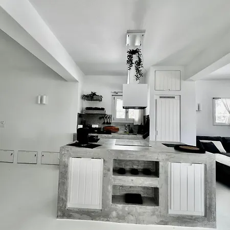 Blue Rock Villa Piso Livadi