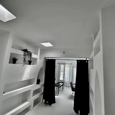 Blue Rock Villa Piso Livadi
