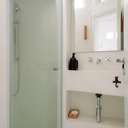 Blue Rock * Piso Livadi