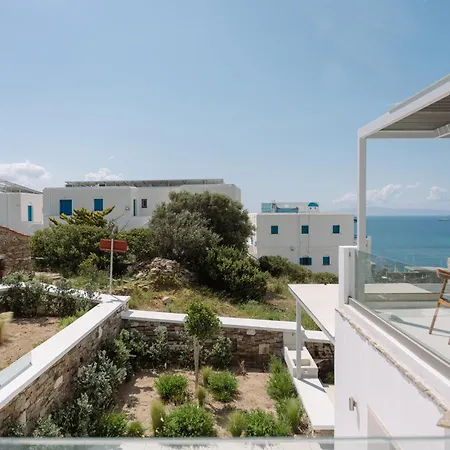 Blue Rock Piso Livadi