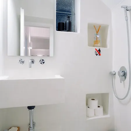 Blue Rock * Piso Livadi